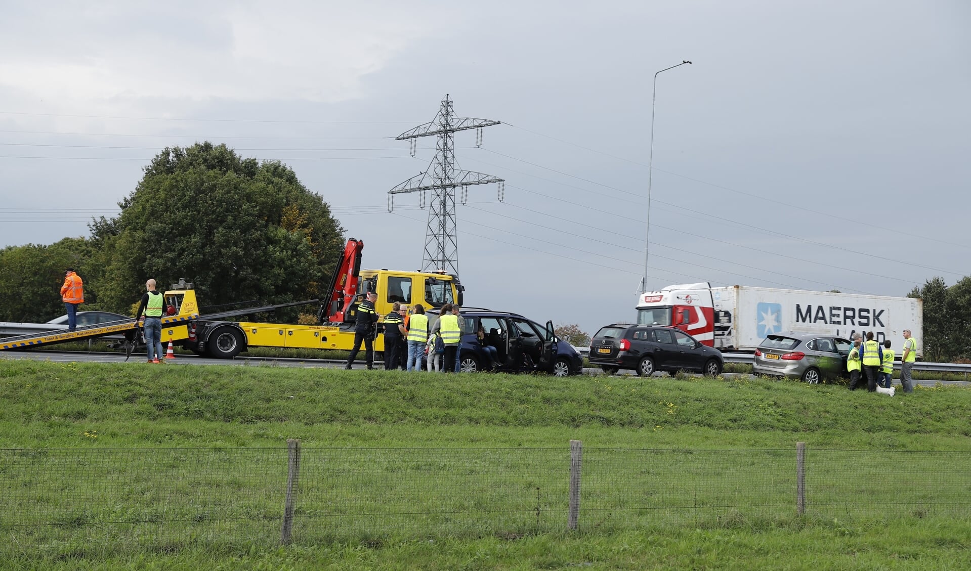 Ongeval met acht auto's op A73 bij Beers.