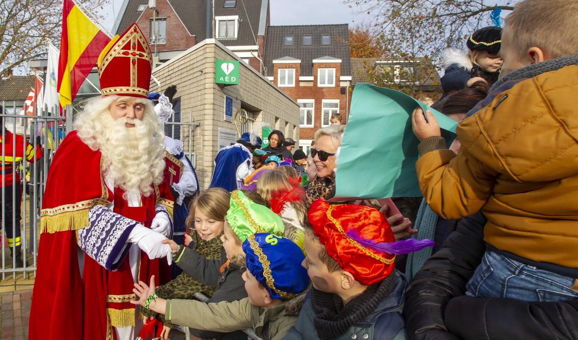 Sinterklaas is net gearriveerd in Veghel.