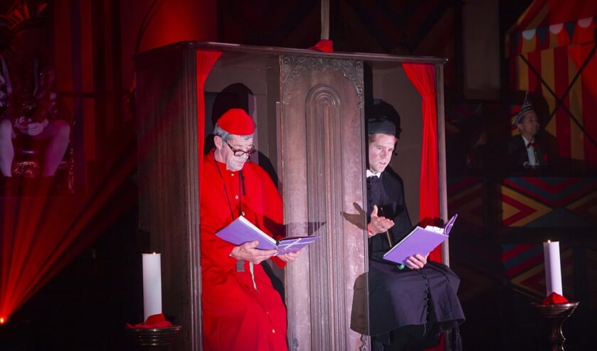 <p>Tiny en Emiel van der Sanden in actie tijdens De Hofzittingen van de Kuussegatters. </p>