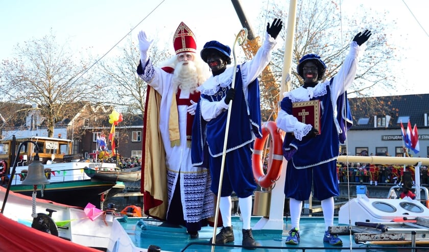 Sinterklaas met groot gevolg naar Veghel.