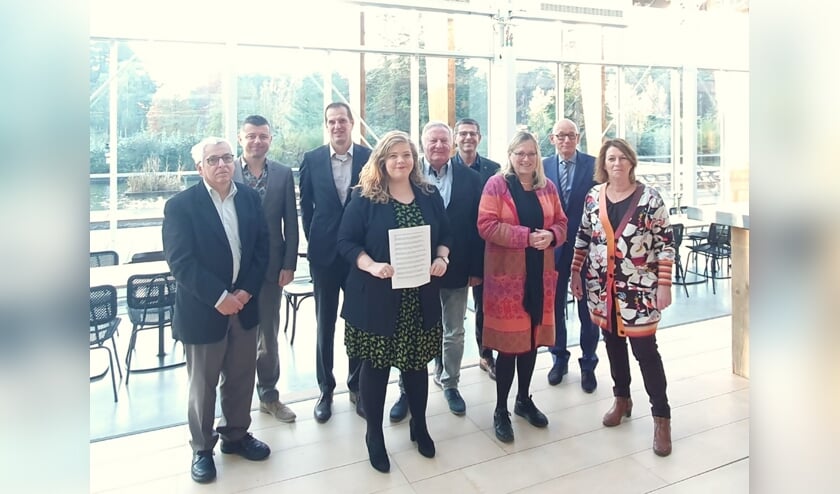 Bestuurders tekenden een samenwerkingsovereenkomst cultuurregio Noord- en Midden-Limburg.