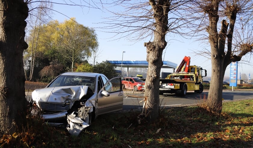 Gewonde bij botsing op Millseweg in Wanroij.