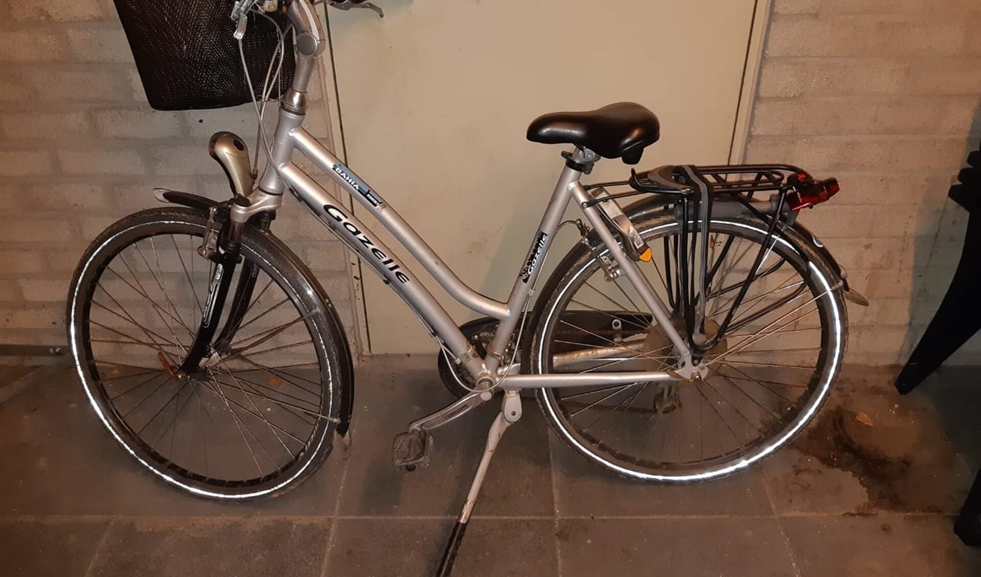 De politie is op zoek naar de eigenaar van deze fiets. (foto: Politie Cuijk)