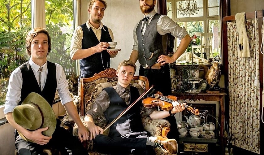 Reminder combineert American Roots Music en progressieve bluegrass tot hun eigen 'Reminder sound'.