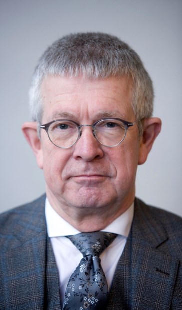 Prof. dr. Paul Frissen is de nieuwe voorzitter van de Raad van Toezicht van Dichterbij.