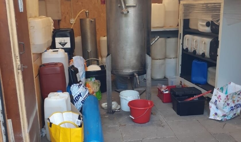 Er is tijdens onderzoek veel gevonden door de politie. (Foto: www.politie.nl)