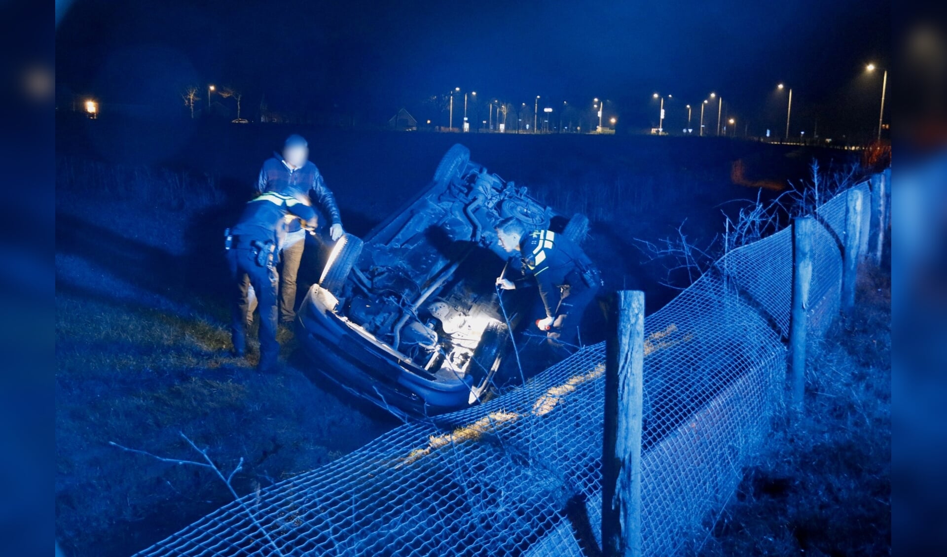 Opnieuw slaat automobiliste over de kop op N264 bij Haps.