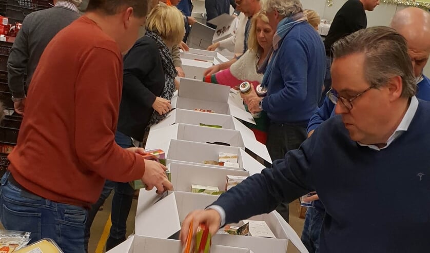 <p>Rotary stelt ieder jaar kerstpakketten samen, maar dit jaar iets anders dan normaal gesproken.</p>