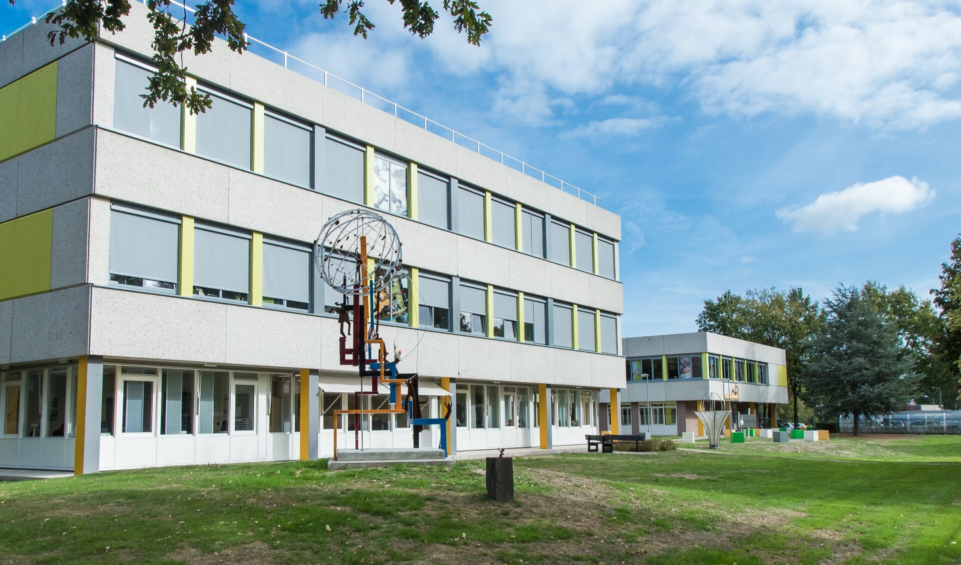 Elzendaalcollege Gennep breidt uit.