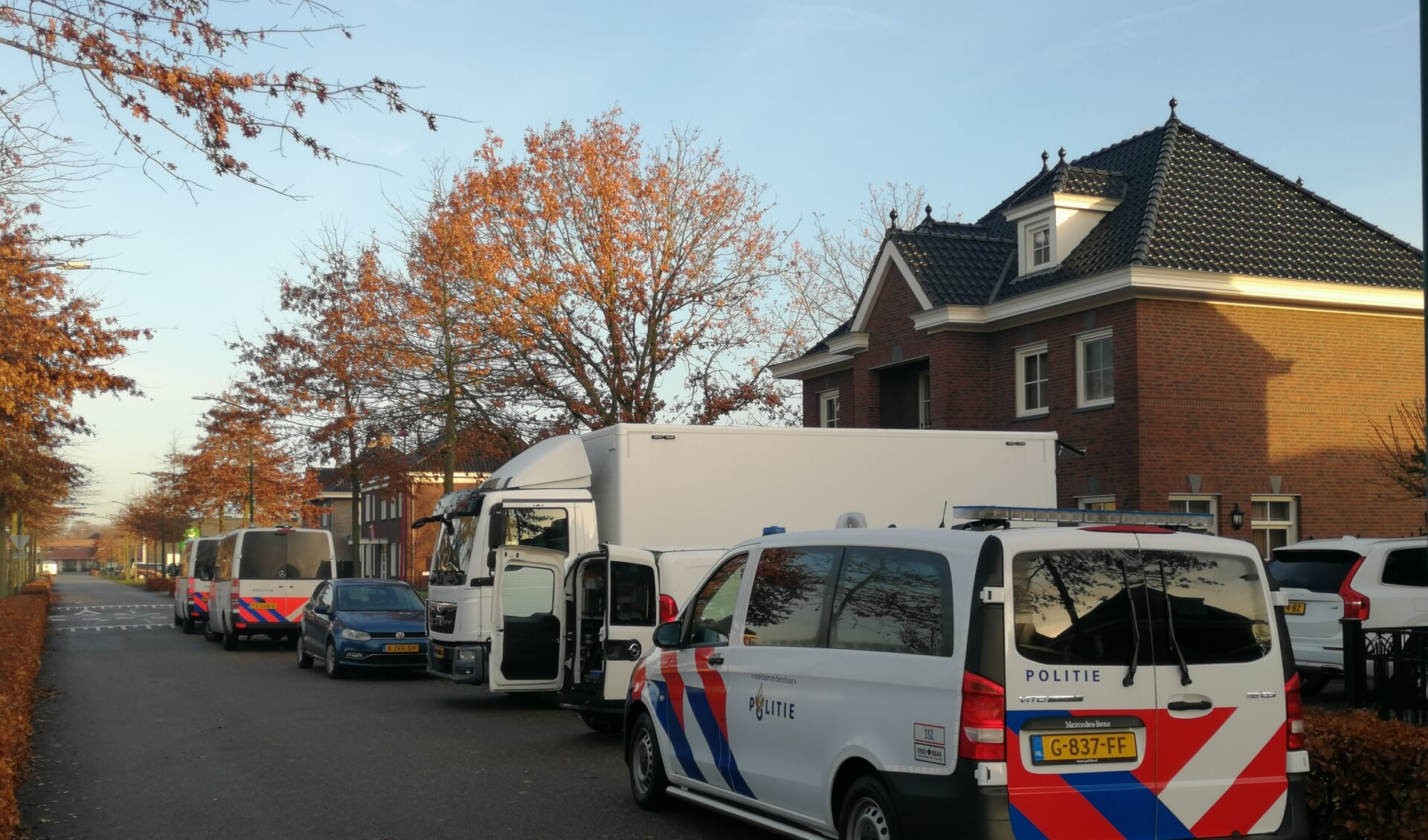 Opnieuw veel politie bij woning Koolzaadweg in Berghem