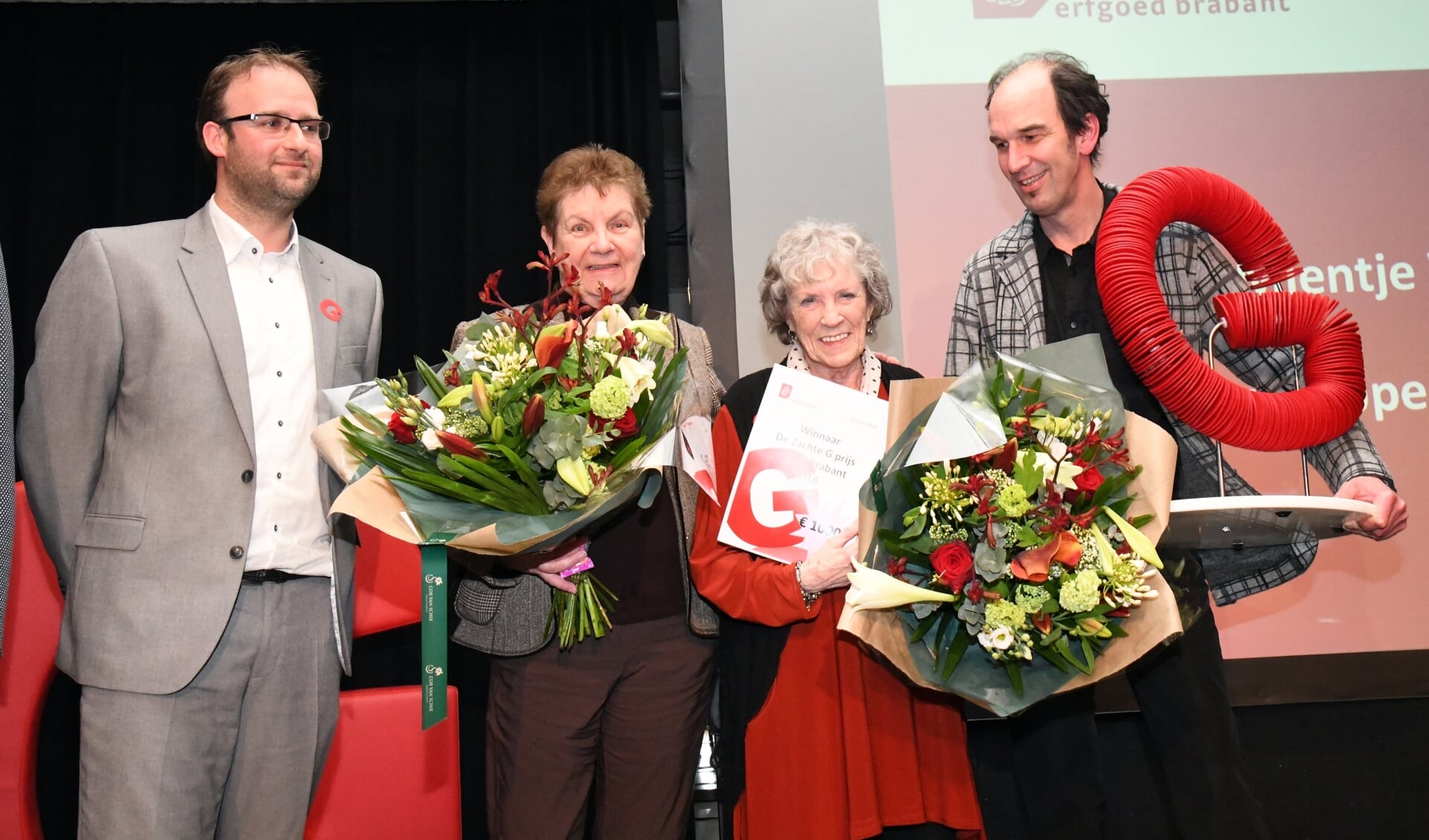 De vorige winnaars: Mientje Wever en Adri Hoppenbrouwers. (Foto: Frans van den Bogaard)