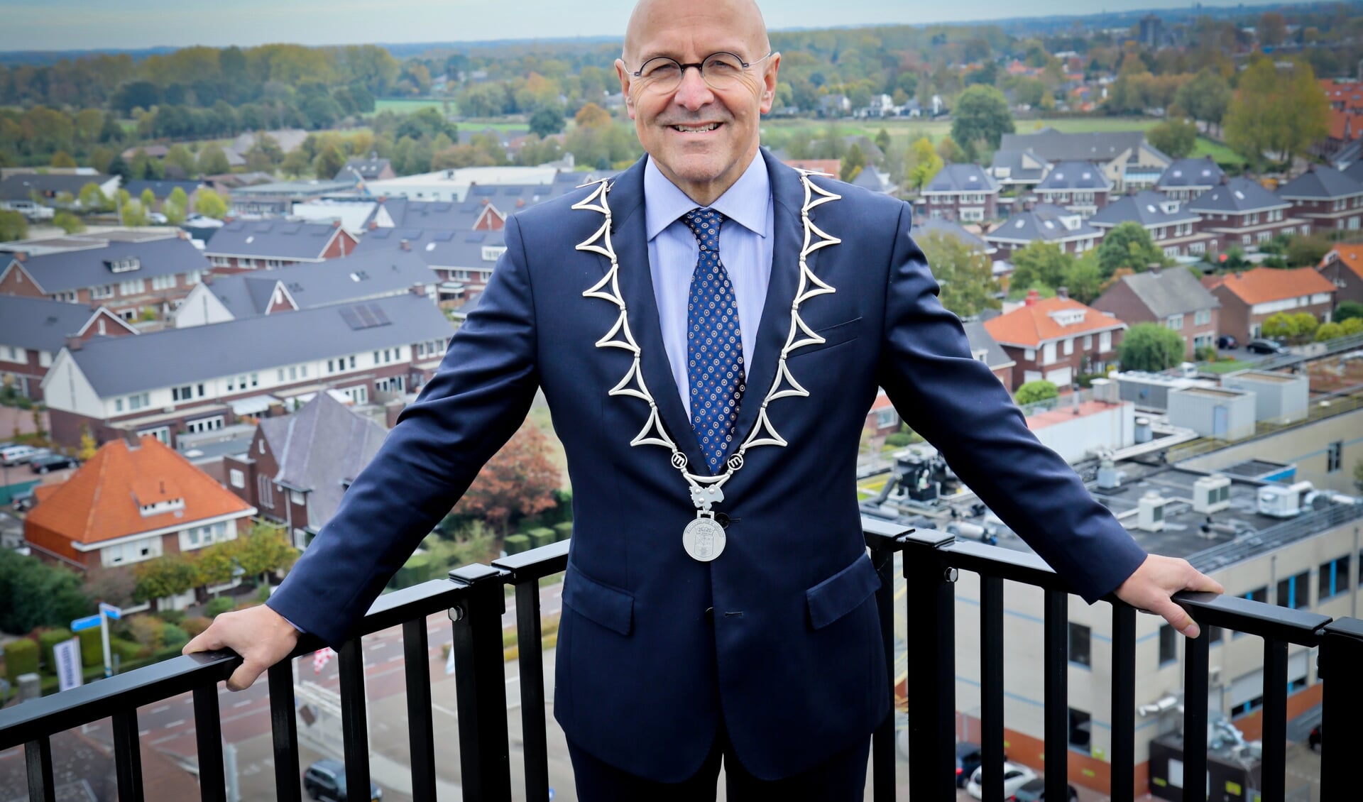 Burgemeester Kees van Rooij. 