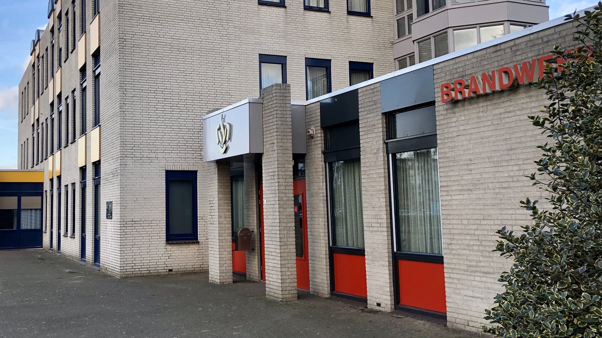 De brandweer is gevestigd aan het Stadhuisplein in Veghel.