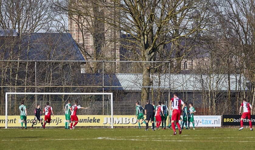 Oirschot Vooruit - HVCH. (Foto: Ruud Schobbers)