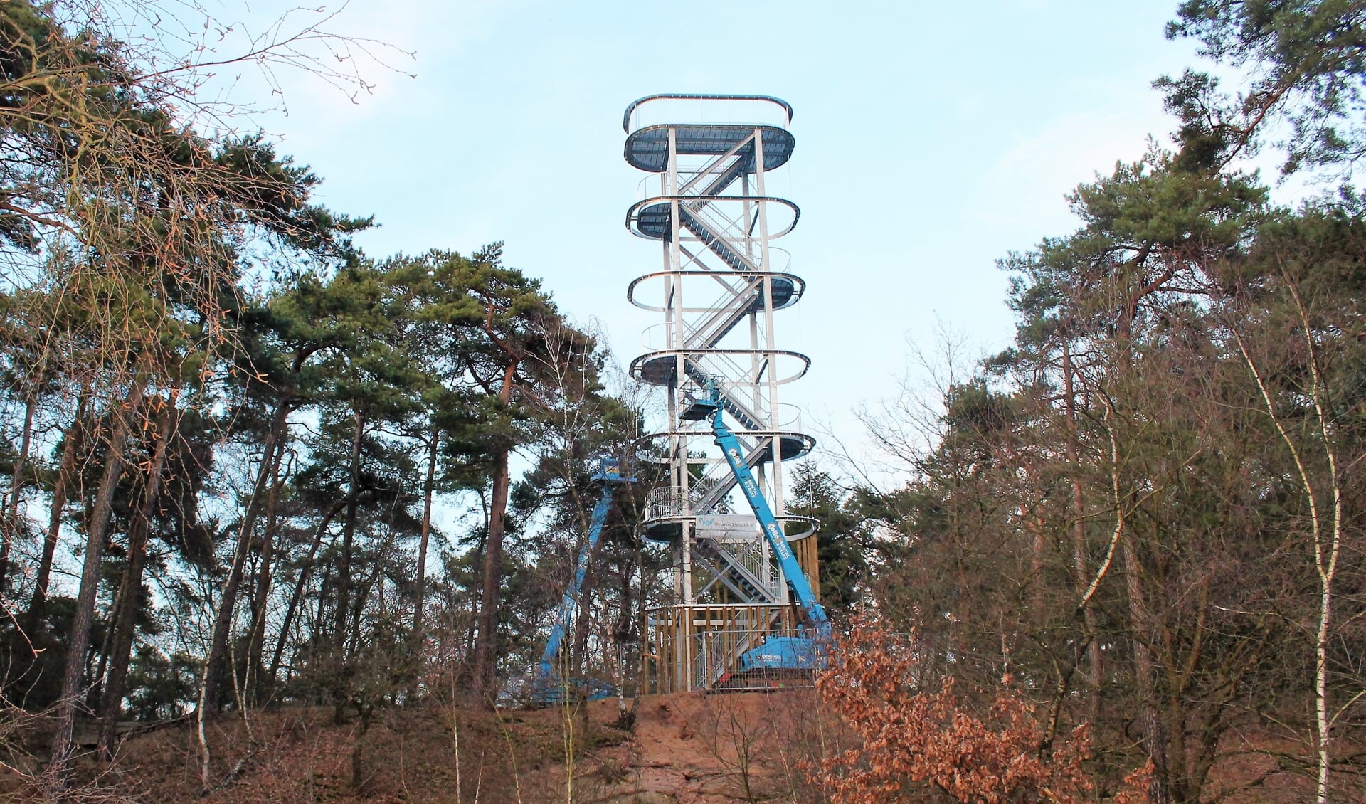 De uitkijktoren in Herperduin.