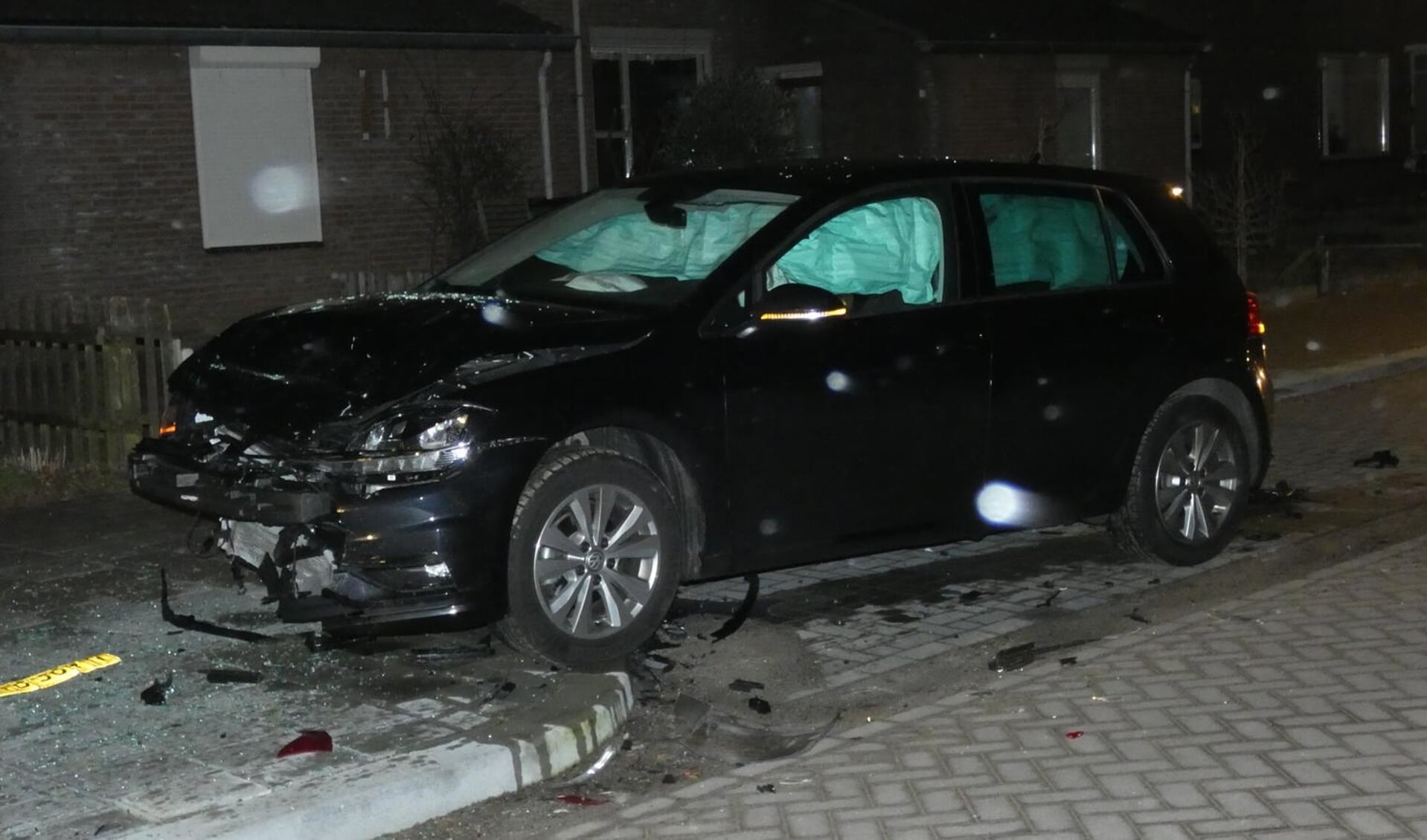 Auto's lopen veel schade op na ongeval in Hertog Hendrik I-straat