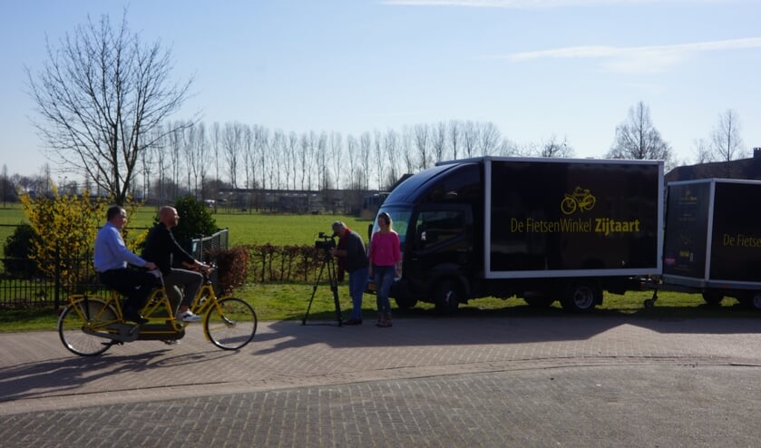 Franc fietste gezellig een stukje mee.