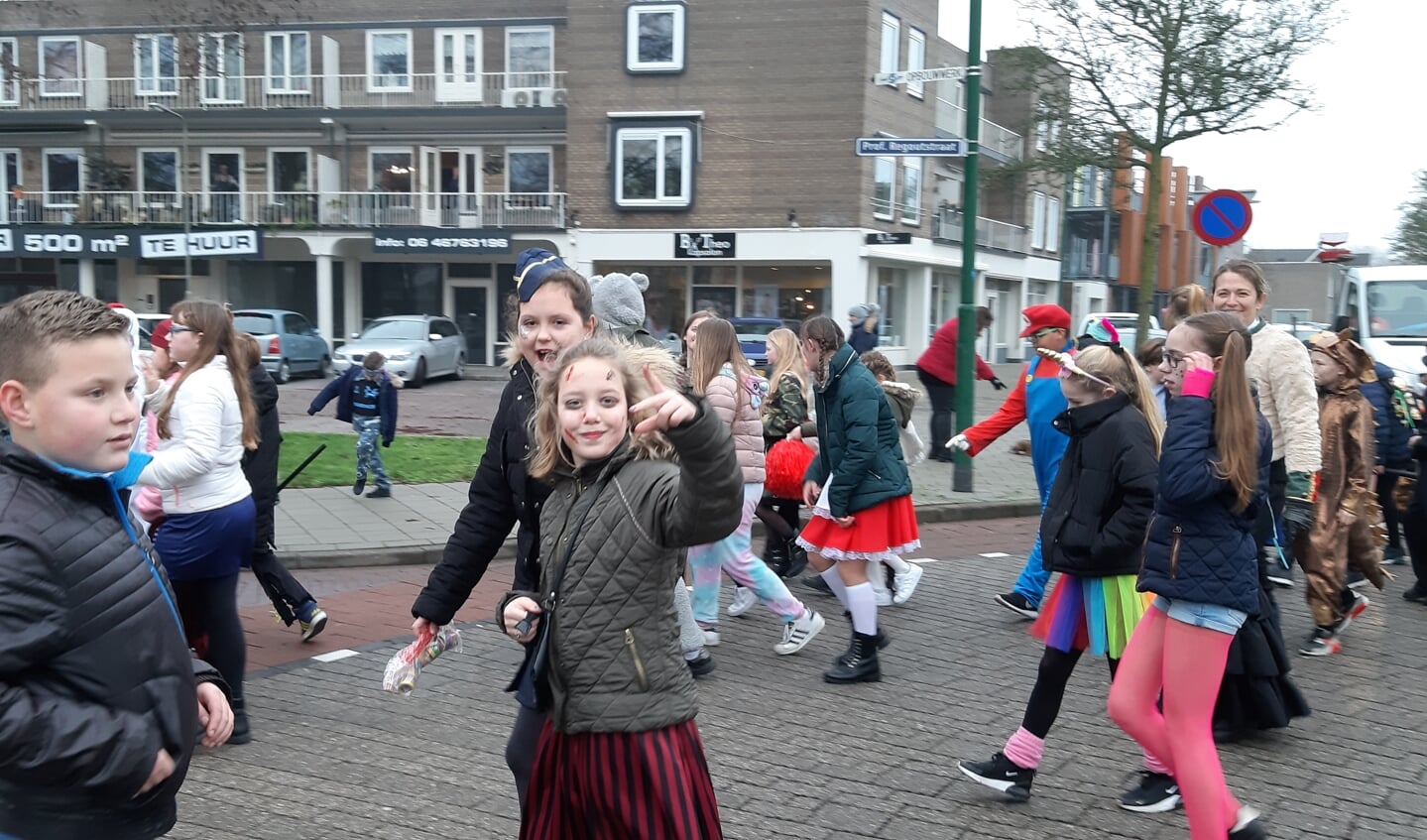 Carnaval bij Basisschool De Teugelaar.