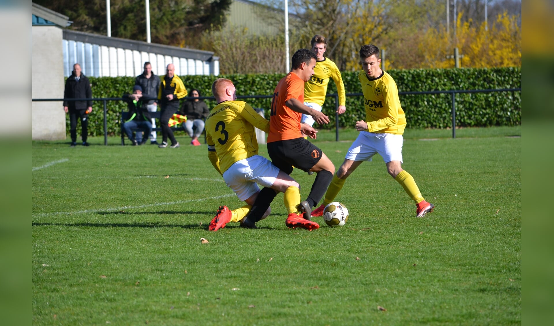 HBV verloor de Cuijkse derby tegen SIOL. (foto's: Gerno de Haas)