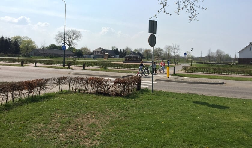 <p>De oversteekplaats bij de Cuijkse Tuinen, nabij De Waai, is volgens veel wijkbewoners 'gevaarlijk'.</p>