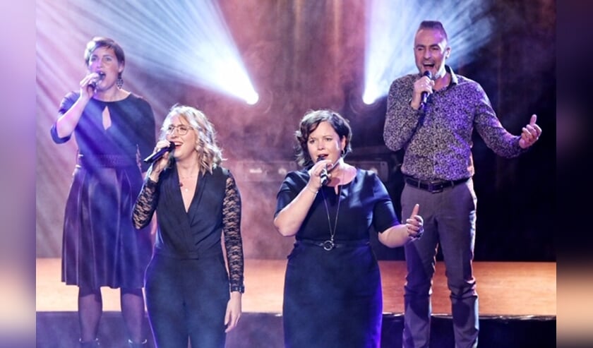 Harmonie Zeelandia brengt een muzikaal eerbetoon aan onderscheiden dorpsgenoten.