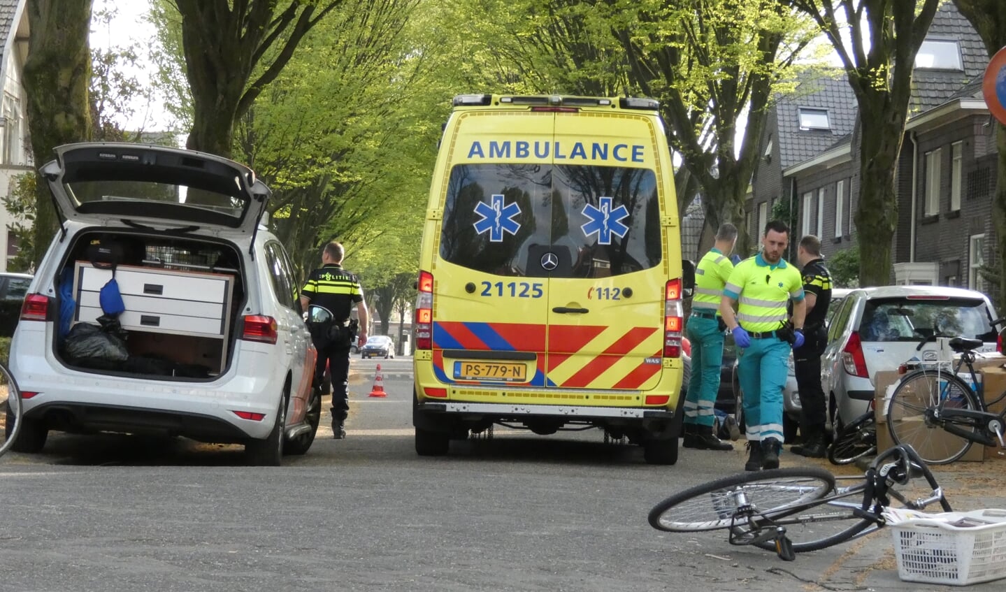 Ongeval op de kruising van de Asterstraat en de Floraliastraat.  (Foto: Thomas)