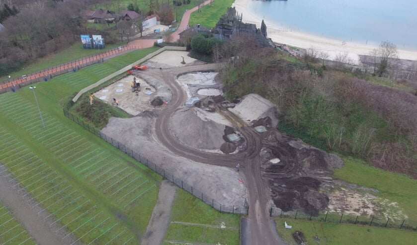 Het begin van de bouw van het nieuwe speelgebied