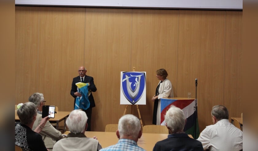 Stichting Veteranen Oss viert oprichting met bekendmaking nieuwe logo