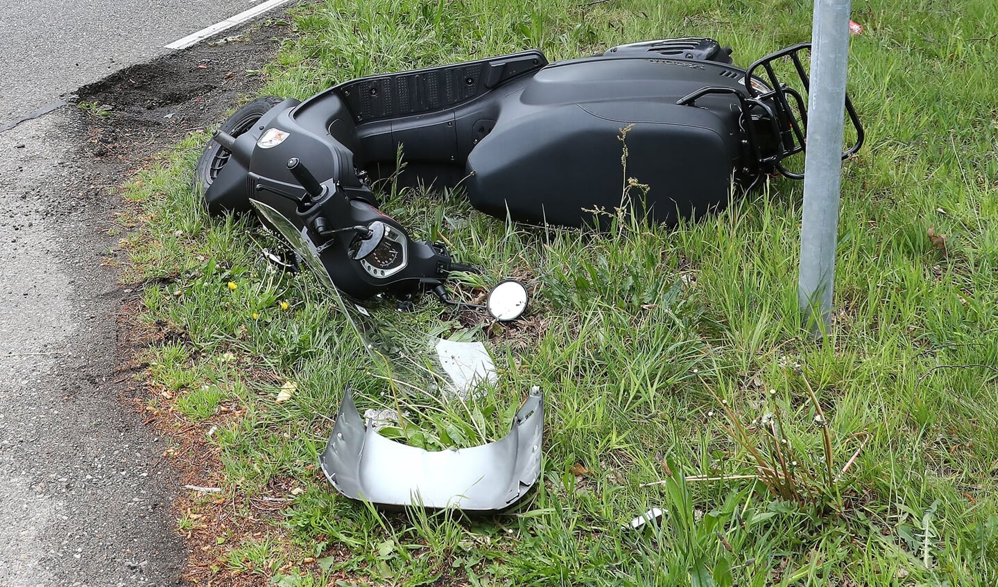 Scooterrijdster gewond bij ongeval op Osse kruising. (Foto: Charles Mallo / Foto Mallo)