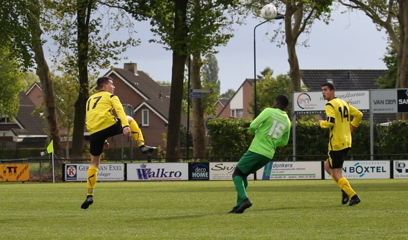 Benjamin Duah namens FC Schadewijk. (Foto: John van Deursen)