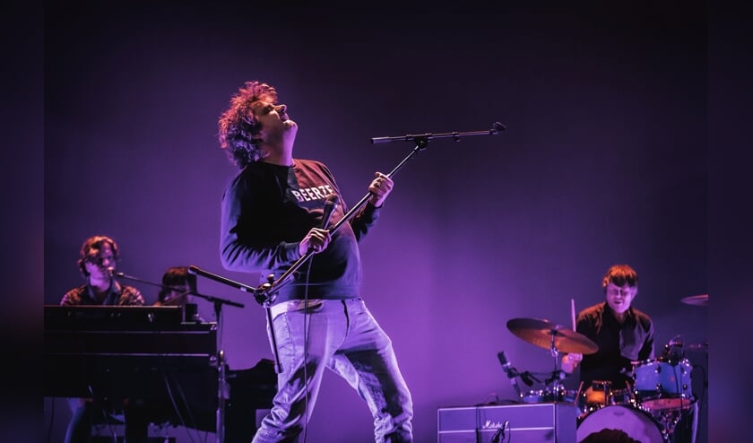Frank Lammers treedt op in Veghel.