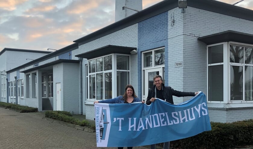 Misfits is gevestigd in 't Handelshuys. Hier Imke de Korte en Handelshuys-eigenaar Benito van Dijk
