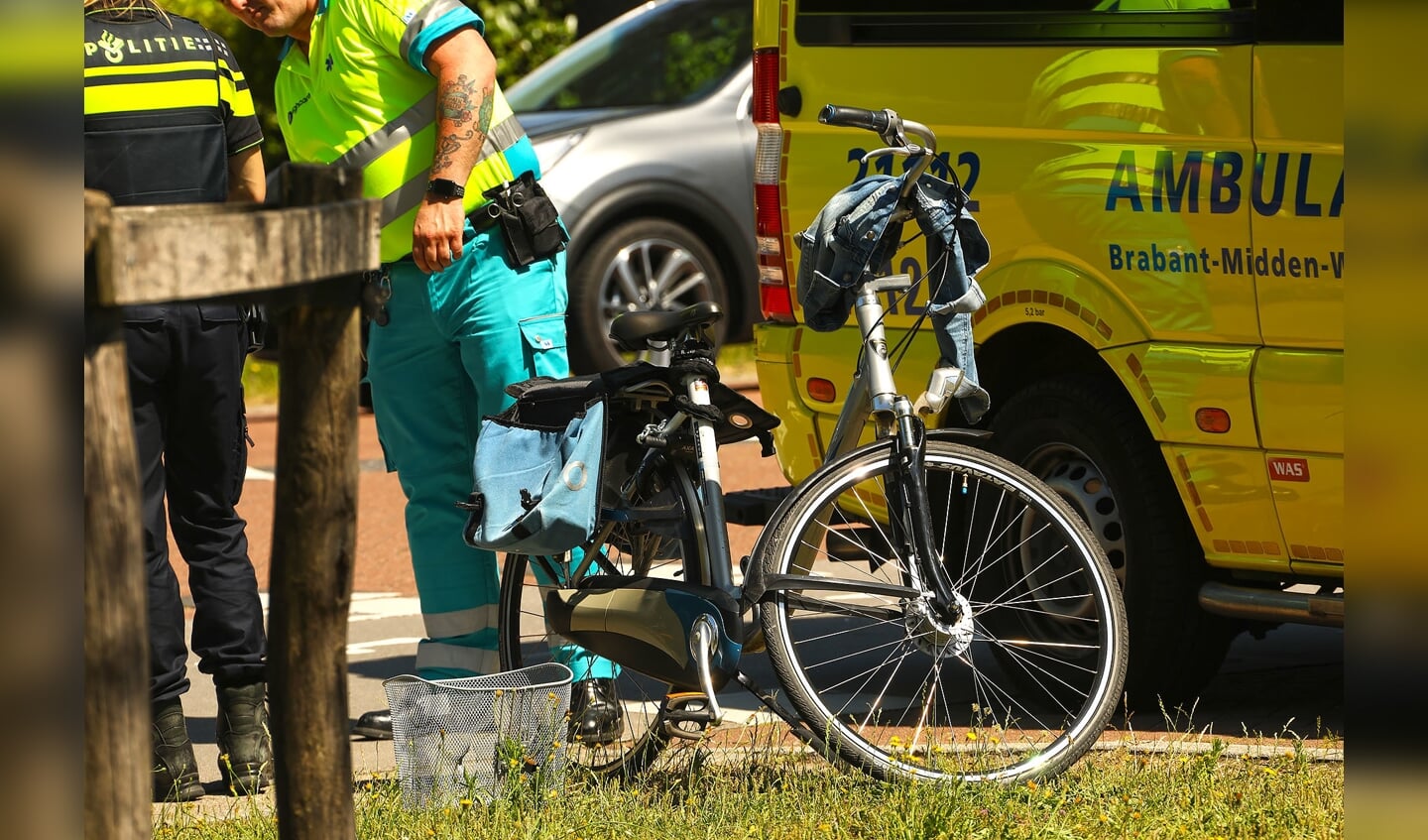 Gewonde bij ongeval in Heesch. (Foto: Gabor Heeres / Foto Mallo)