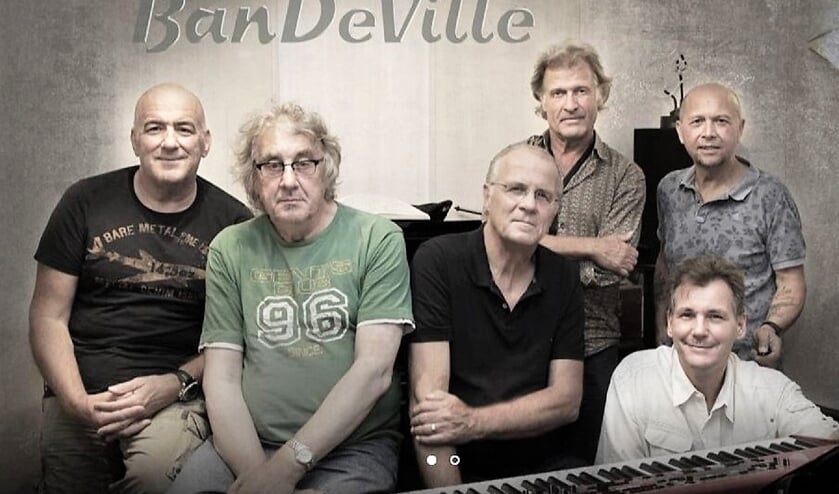 Met Bandeville maakt het publiek een trip naar het hart van Amerika's meest populaire muziek.