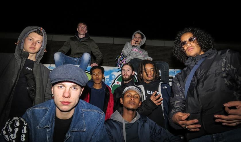 Rapcollectief Bussel Skate Crew duikt de komende tijd de studio in om nieuwe muziek te maken.