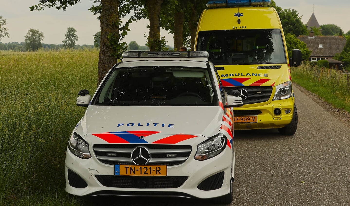 Vrouw gewond bij ongeval op Neerloon. (Foto: Gabor Heeres / Foto Mallo)