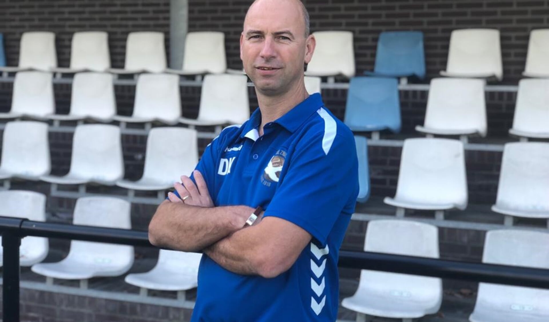Trainer Dennis Kroes verlaat ook De Zwaluw met een promotie.