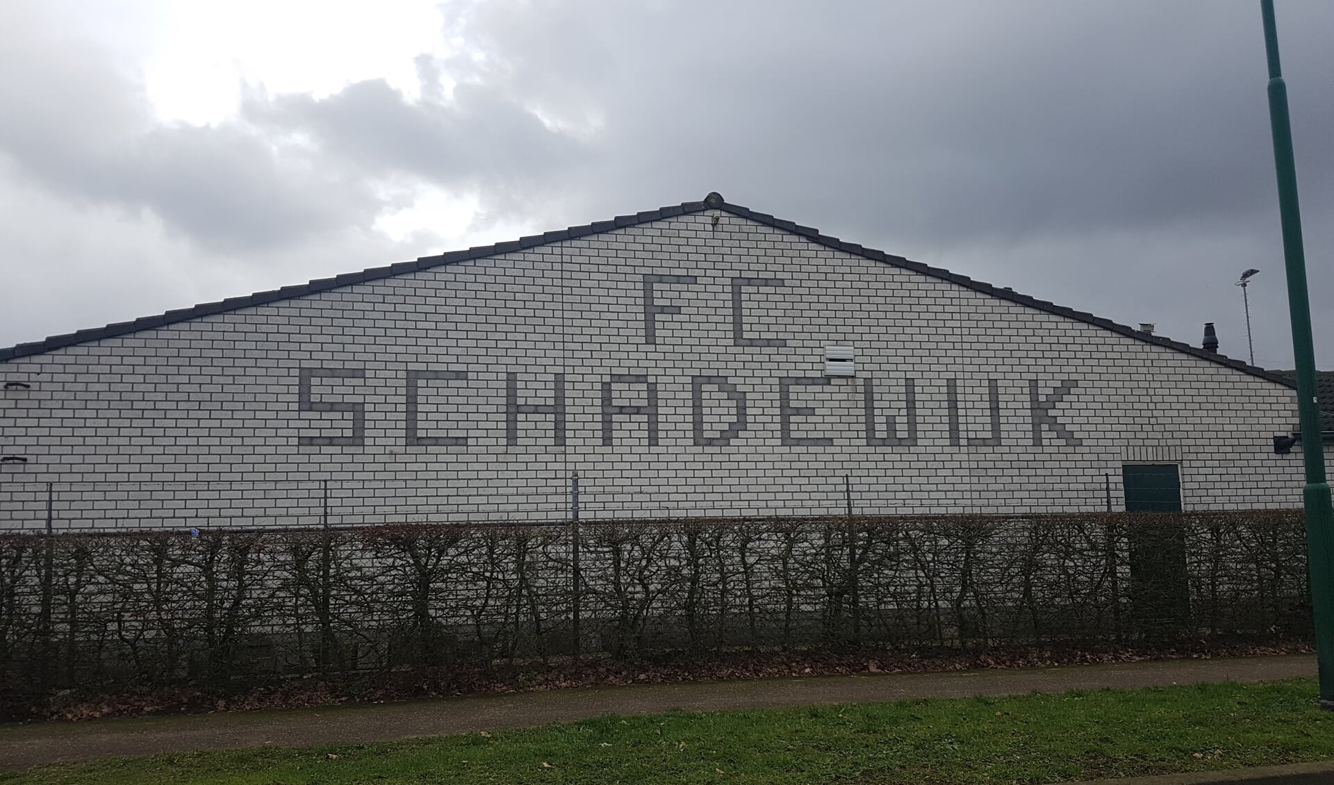 Het sportpark van FC Schadewijk.