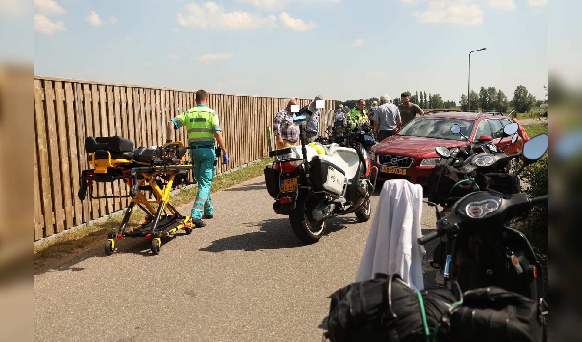 Gewonde bij ongeval in Lithoijen. (Foto: Gabor Heeres / Foto Mallo)