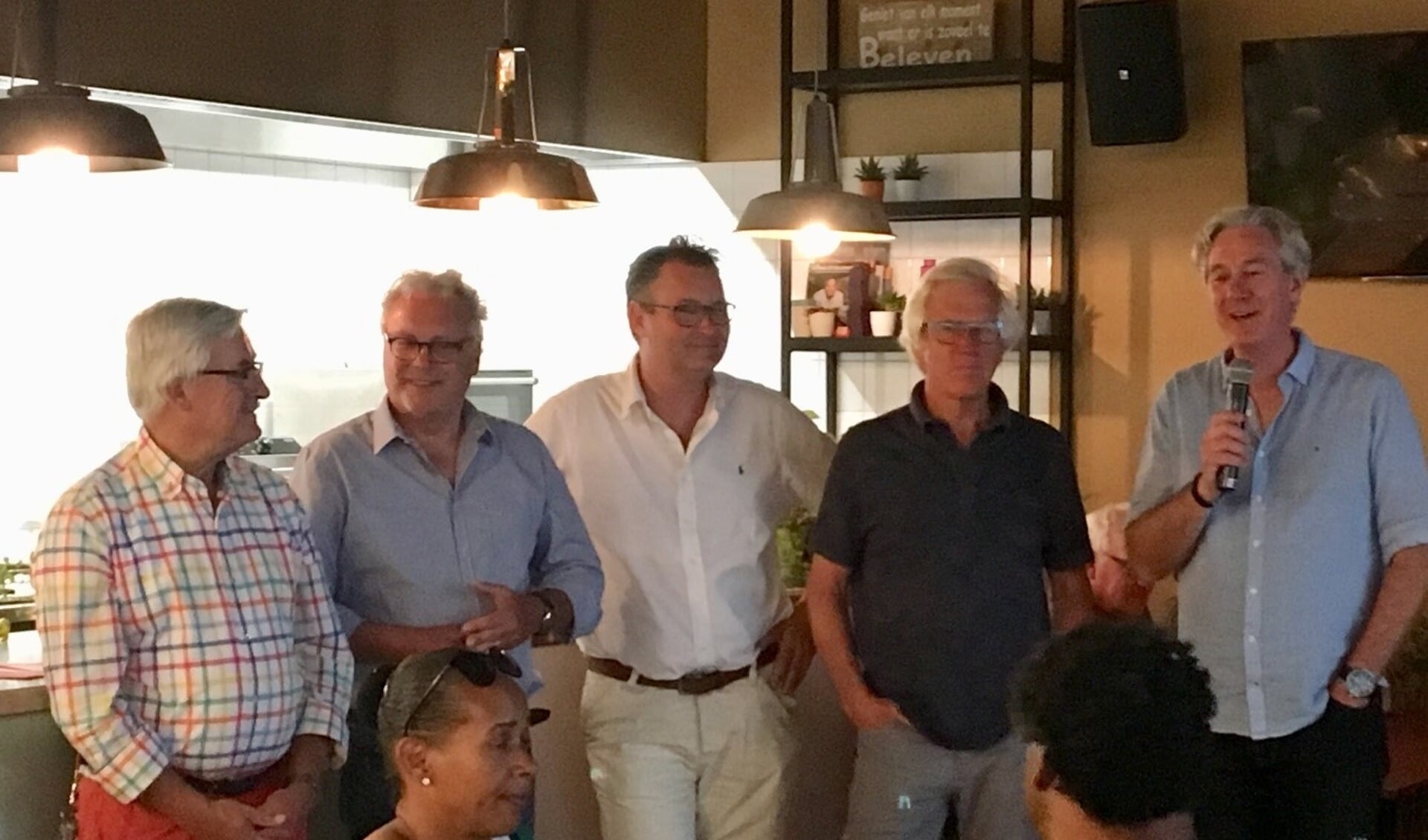 Het bestuur van Stichting OranjeRijk: v.l.n.r. Martin van Staveren, Gerrit Overmans, Norman van der Loop (secretaris), Nico den Hollander (penningmeester) en Cock de Jong (voorzitter).