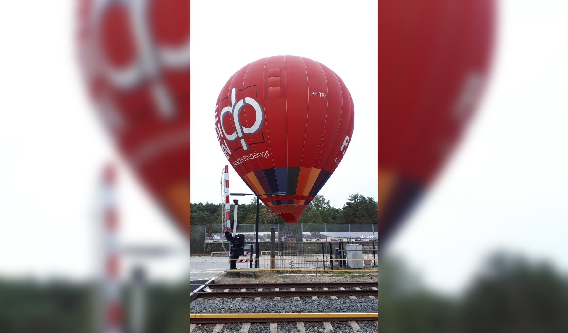 Een luchtballon maakte een noodlanding in Molenhoek.