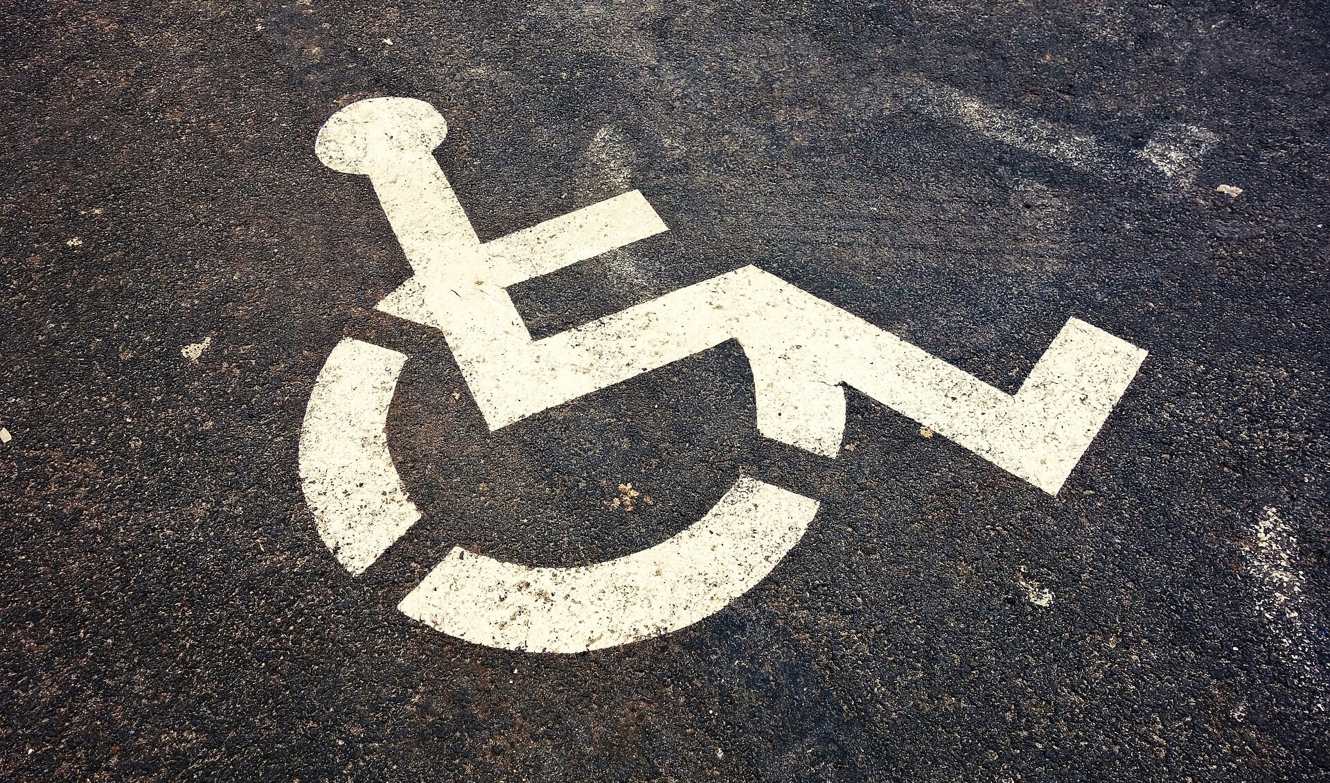 Heb je een gehandicaptenparkeerkaart en kom je binnenkort naar de Bossche binnenstad? Gebruik dan de slimme parkeerapp. 