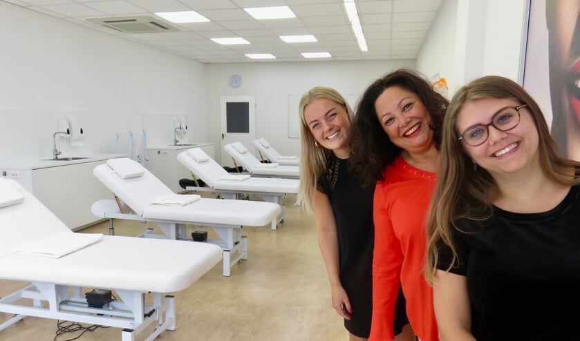 Vlnr: Romy Donkers, Evie Voermans en Eline van Lanen. (foto: Petit Hovens)