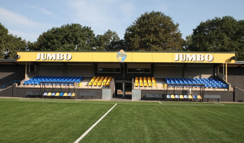 De nieuwe tribune van Blauw Geel'38/Jumbo