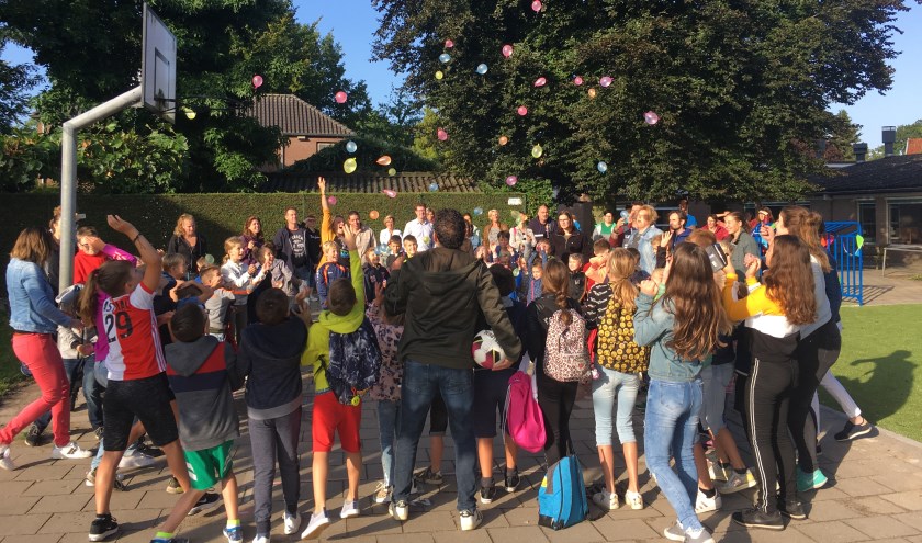 Nieuw voetbalveldje voor leerlingen van De Schare in Sint Hubert.