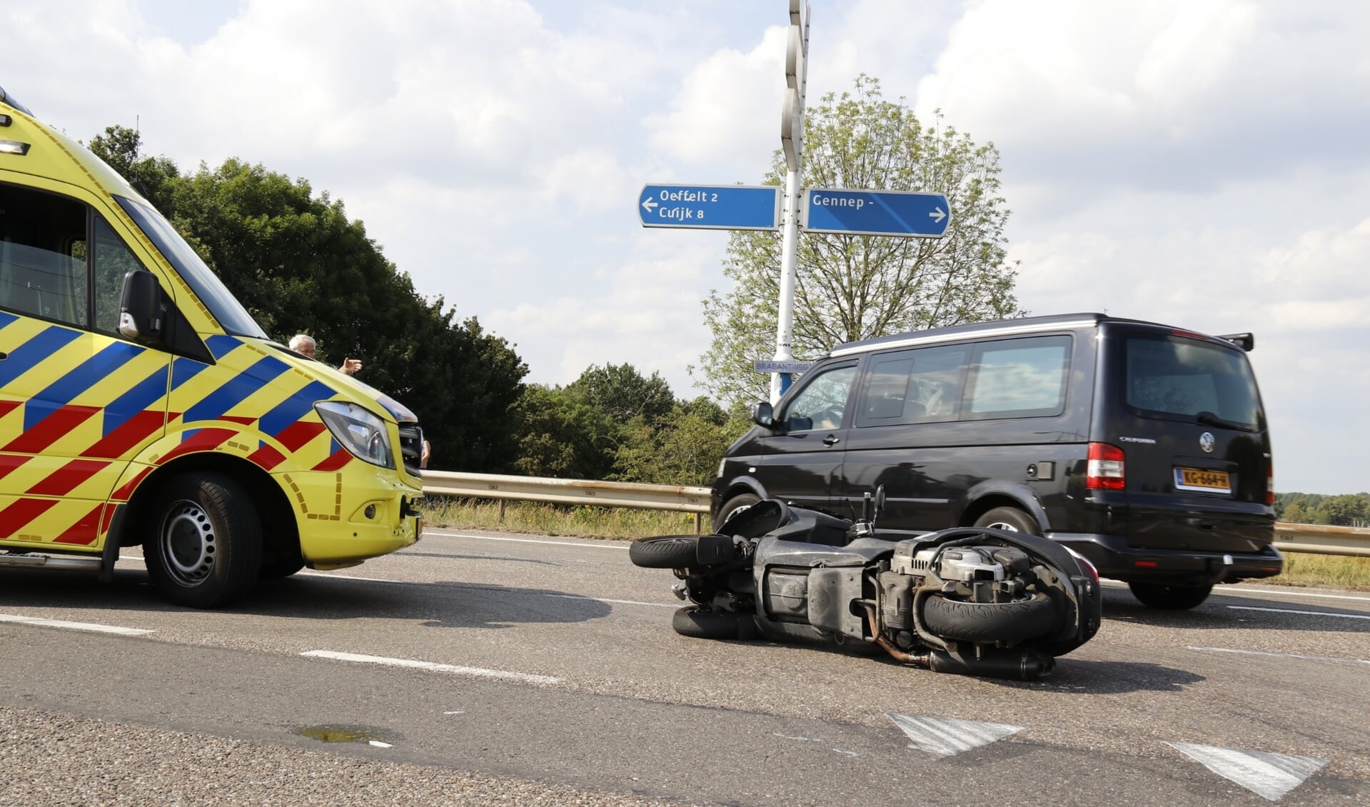 Motorrijder gewond bij aanrijding op Brabantweg bij Gennep.
