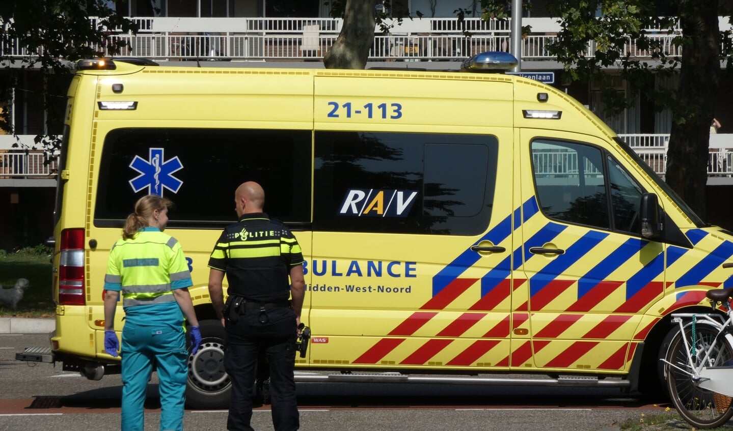Fietsster gewond bij aanrijding op Joannes Zwijsenlaan. (Foto: Thomas)