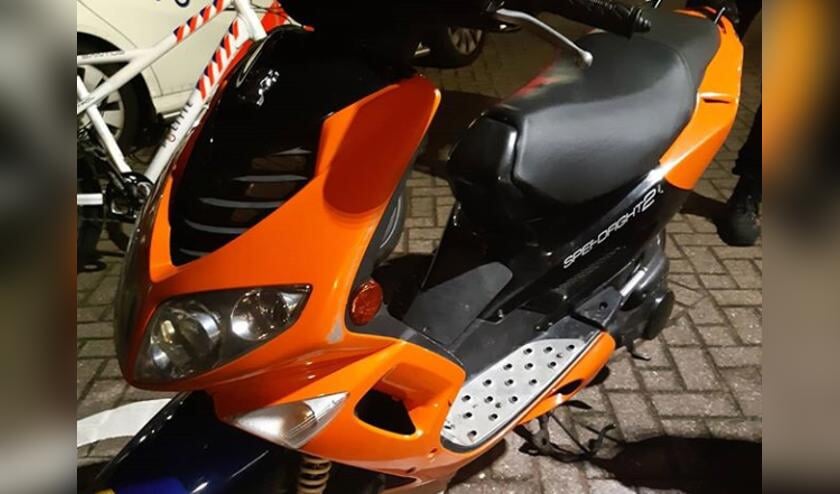 De scooter. (Foto: Wijkagent Berghem)