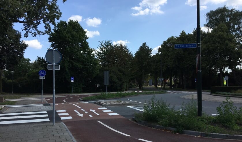 De fietspaden op de Populierlaan in Veghel.