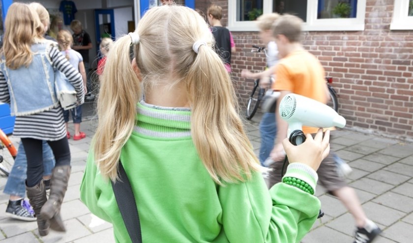 Wecycle organiseert de inzameling en recycling van afgedankte kleine elektrische apparaten.